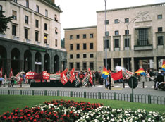 Manifestazioni sindacali in Piazza Monte Grappa a Varese